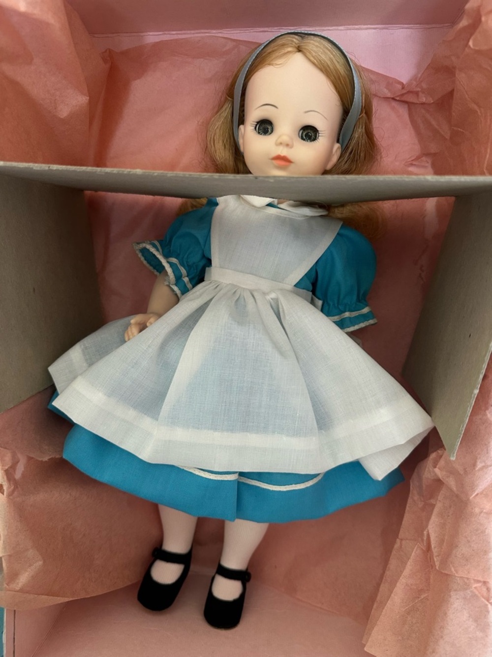 Alice in Wonderland 1552 Madame Alexander vintage doll In original box